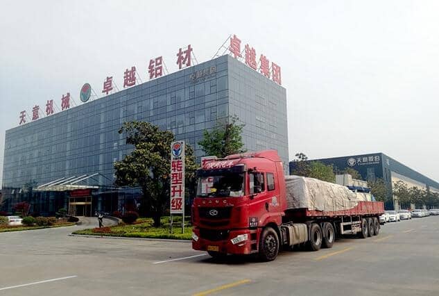 每逢五一星空真人机械发货忙