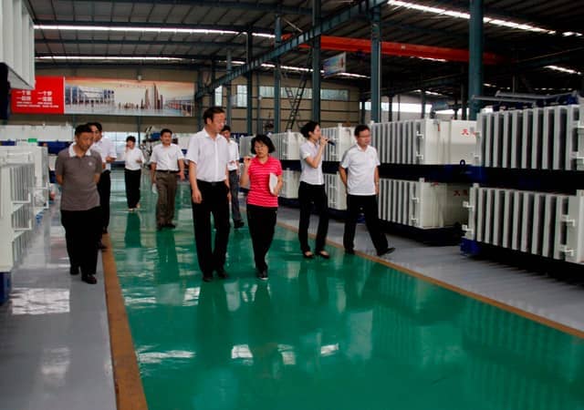 济宁市政协副主席戴伟娟一行莅临星空真人机械调研指导