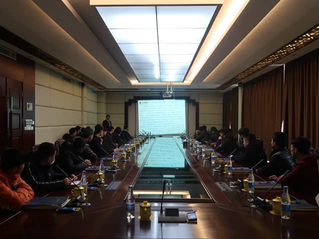 星空真人机械召开2018年大学生入职欢迎会