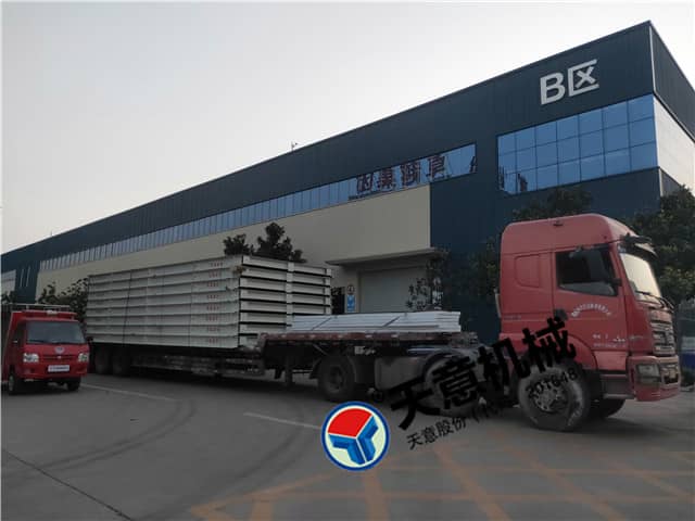 国庆时节星空真人机械发货忙