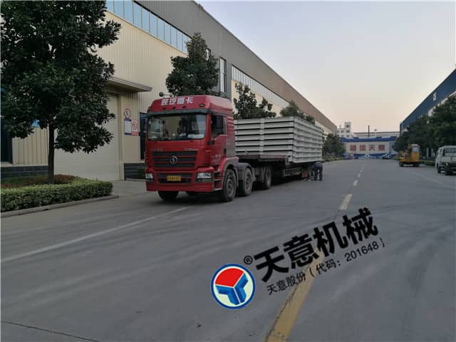 国庆时节星空真人机械发货忙