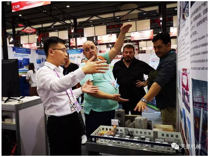 赴约第124届广交会，星空真人尽显创新新风采