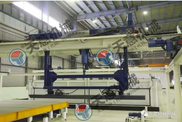 热烈祝贺星空真人机械与龙星科技PC构件生产线顺利交接！