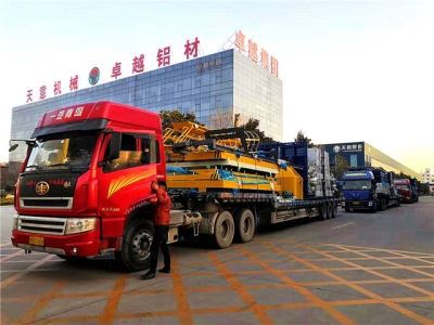 阳春三月 星空真人机械发货忙