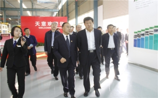 济宁市副市长张胜明莅临星空真人机械