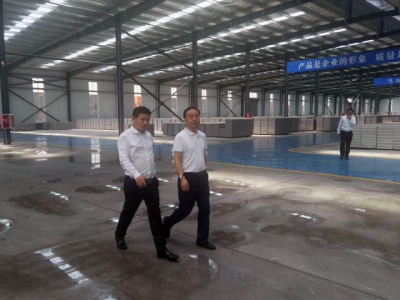 星空真人机械与康美新材料科技深化合作 携手布局未来