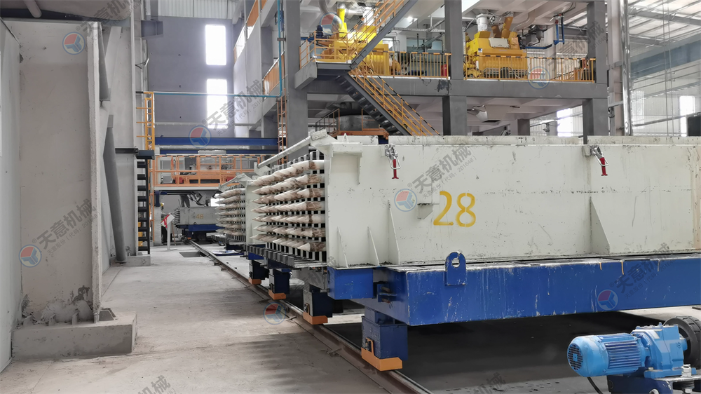 墙板设备 星空真人隔墙板设备 轻质墙板设备